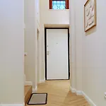 ホームステイ Nocera House