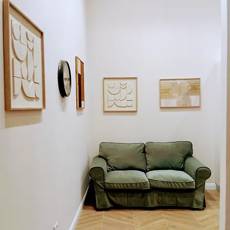 Nocera House ホームステイ
